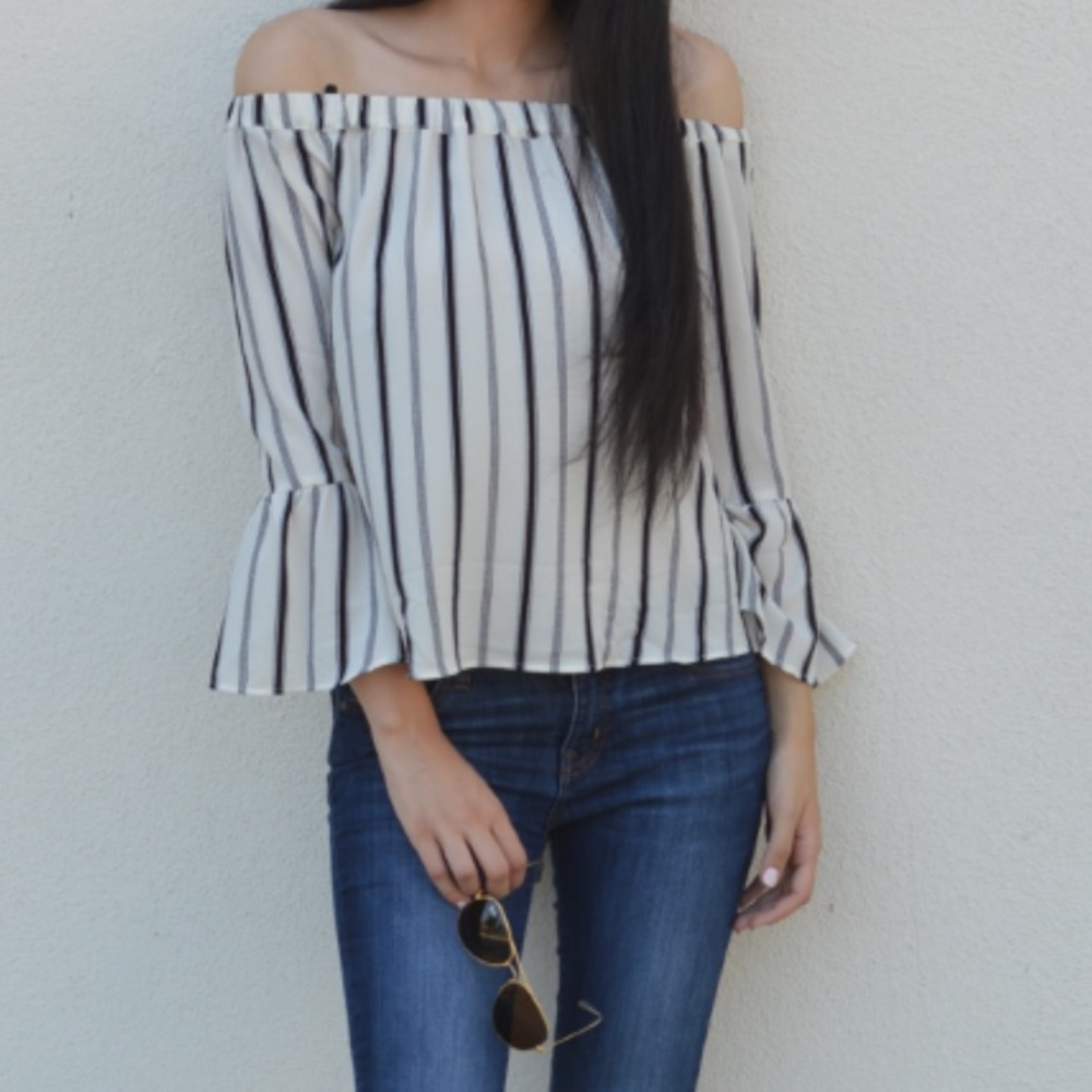 Off-the-shoulder Top